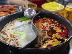 -灌县老妈砂锅串串香(万科红生活广场店)