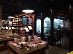 -西西弗书店&矢量咖啡(凯德晶萃广场店)