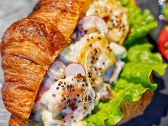 鲜虾可颂-HIGH FIVE哈福手工汉堡(桂林路店)