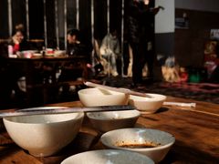 -茅屋大酒店