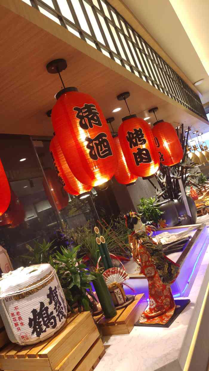 江湖太郎自助烤肉61料理(吾悦店)-"夜里大约九点去吃 居然还要排队