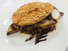 夹肉烧饼-老磁器口豆汁店(天坛店)