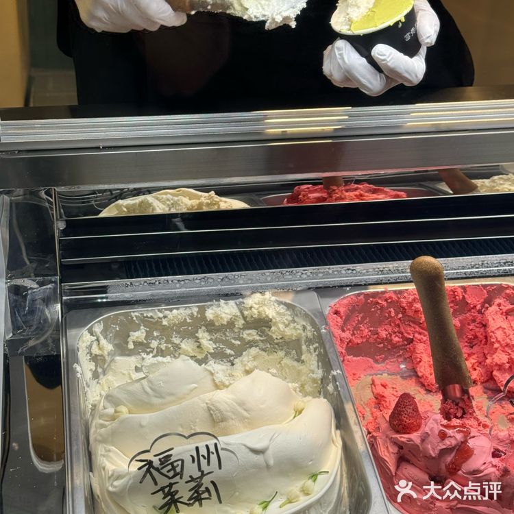 福州也有了。。。大粉杯瀑布花🌸好漂亮