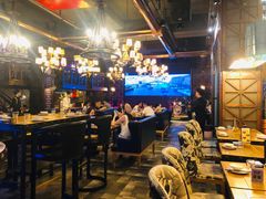 大堂-爱啤精酿·民谣酒馆(滨江店)