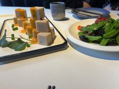 -八府香鸭·啫啫煲(华山路店)