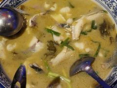 -阿三鱼头泡饼·家常菜