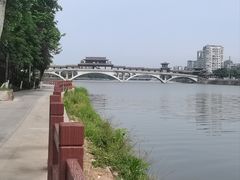 -知美术馆