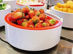 -龍歌自助小火锅(市北CBD万达店)