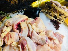 -洪氏嗨捞·广东猪肚鸡·椰子鸡火锅(西咸万象城店)