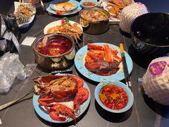 -雍容荟帝王蟹活龙虾展台自助(IFS黑金店)