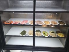 自助取餐区-四平包子铺