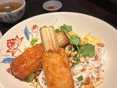 -大头虾越式风味餐厅(光明广场店)