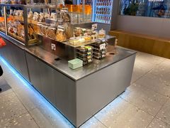 面包甜点陈列柜-金粒门·新鲜零食(坡子街店)