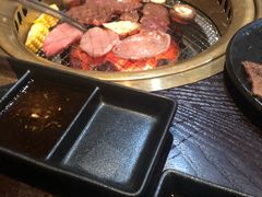 -山川小町·极番烧肉(新地假日广场店)