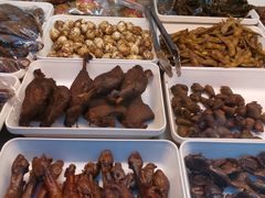 -张鸭子重庆特产卤味小吃(未来国际店)