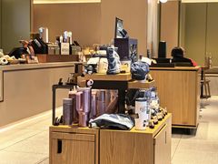 -星巴克臻选(上海中环广场2F店)