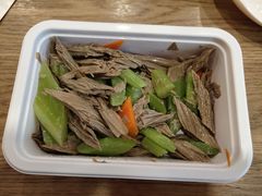 黑腐竹拌西芹-阳阳中国饭(龙湖大兴天街)