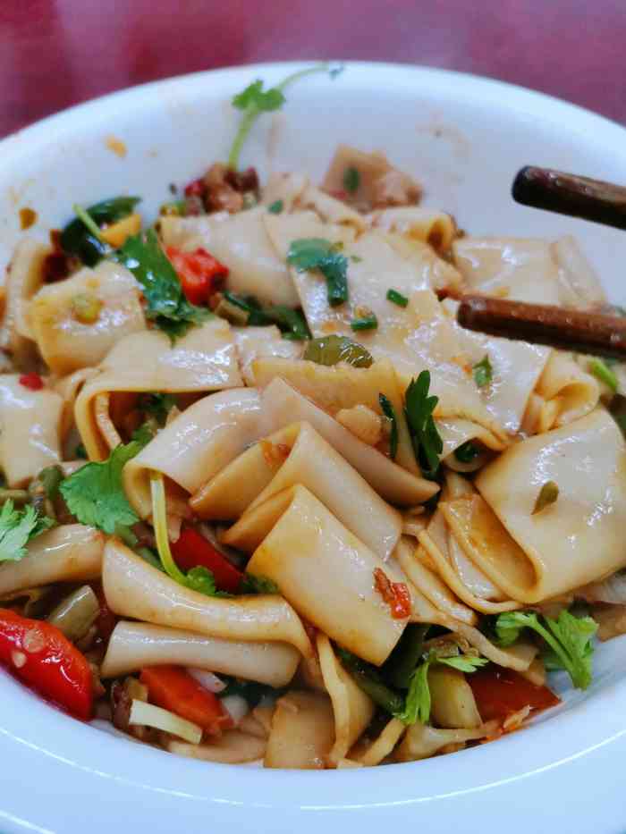 余小二面馆(四方坪总店)-"首页被推到无数次,号称四方坪最好吃的面馆.