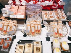 -皇冠幸福里动物奶油生日蛋糕(万达店)