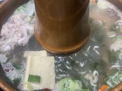 -洞庭洲·防空洞火锅·铜锅涮肉·烧烤(新百广场店)