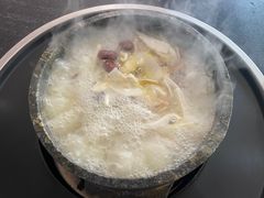 -南渝食府.墨脱石锅松茸鸡