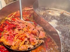 -来龍儿鲜切牛肉自助老火锅