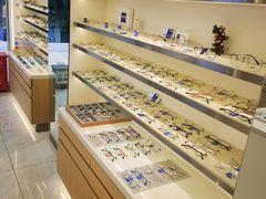 -视野联行眼镜·蔡司·尼康·豪雅·依视路(青浦宝龙店)