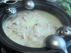 -大匠工房古船木艺术餐厅·猪肚鸡专门店(长白仙岛店)