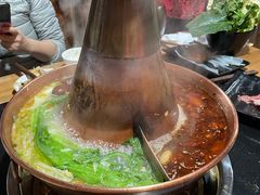 -果松木炭酸菜铜火锅·外婆参鸡汤