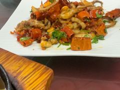 脆椒辣鱿鱼-兴国苑酒店