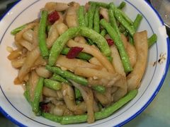 -昱龙大盆牛蛙馆(三兴街总店)