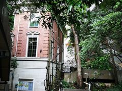 -香港大学
