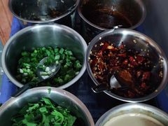 -秦小龙驴肉火烧馆