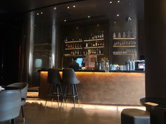 -wineapp葡萄酒餐吧(外滩金融中心店)