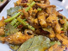 香辣扒皮鱼-金鼎驴肉饺子馆(西四道街店)