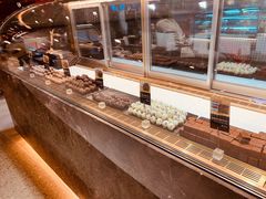 面包甜点陈列柜-Awfully Chocolate(来福士广场店)