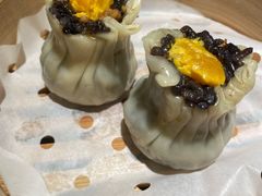 乌米咸蛋黄烧卖-佬泰丰斋· 乌镇茶食餐厅
