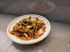 -越日本料理(新地假日广场店)