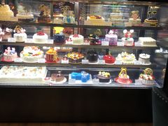 面包甜点陈列柜-米洛克欧洲蛋糕(西南路店)