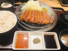 -牛カツ京都勝牛(河原町蛸薬師店)