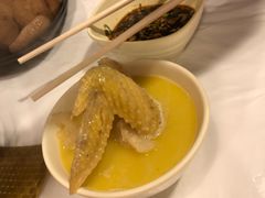 -鲜入围煮花胶鸡海鲜火锅