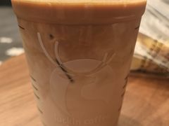 -瑞幸咖啡(江汉路中山大道店)