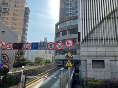 -新邻生活站-停车场