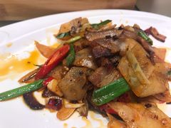 洋芋粑粑炒腊肉-飞鹿餐饮·陕南菜(北关店)