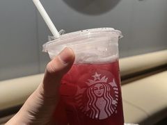 -星巴克臻选(深圳龙华红山天虹店)