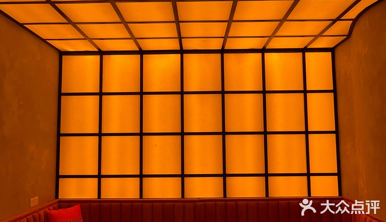 🟠色超正，非常容易出片！