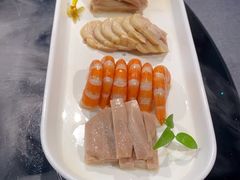 -HOMES上海本帮菜(襄阳公园店)