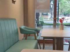 靠窗位-尚尊比萨(体育路店)