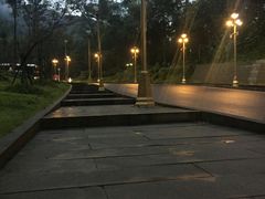 -峨眉山报国寺