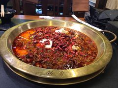 -沸炉重庆老火锅(军事博物馆店)